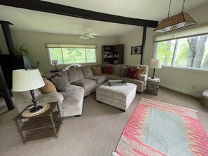 Smart TV - Spacious Marquette Getaway  Trails Nearby  Perfect 4-Season Basecamp (Marquette)