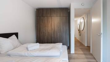 2 bedrooms, individually furnished, bed sheets