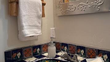 Towels, soap, shampoo, toilet paper