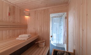 Spa treatment - Villa in Zeeland With Jacuzzi and Sauna (Colijnsplaat)