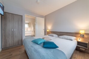 4 habitaciones, muebles diferentes y ropa de cama