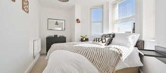 NEW! Beach vibe - walk to Westward Ho!
