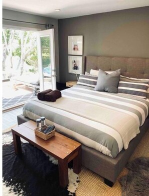 4 bedrooms, desk, WiFi - LUXURY Designer Home w/ INCREDIBLE VIEWS biz ready (San Diego)