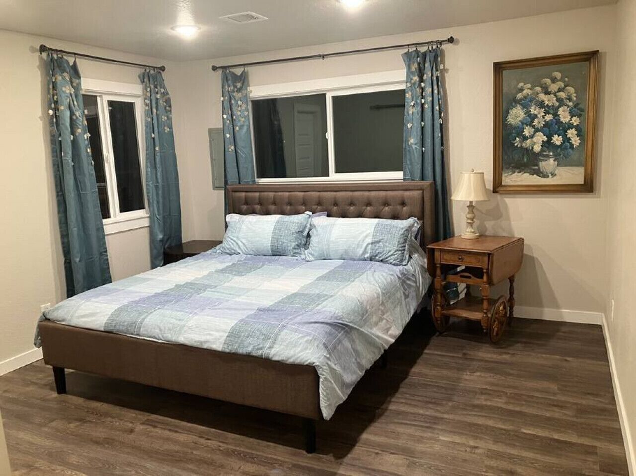 4 slaapkamers, reisbedje, wifi, beddengoed