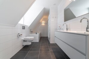 House | Bathroom