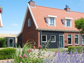 Exterior - Holiday Home Colijnsplaat Near Beaches (Colijnsplaat)