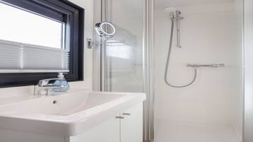 Mobile Home | Bathroom