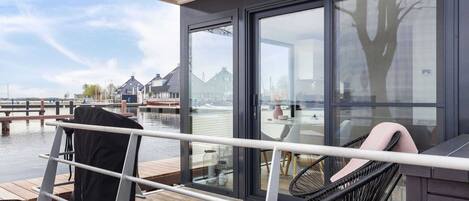 Mobile Home | Balcony