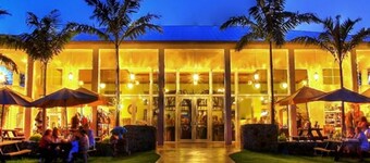 Sunset Haven: Beach Isle House FL Keys MIA Marina