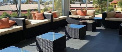 3 bares o lounges, bar junto a la alberca