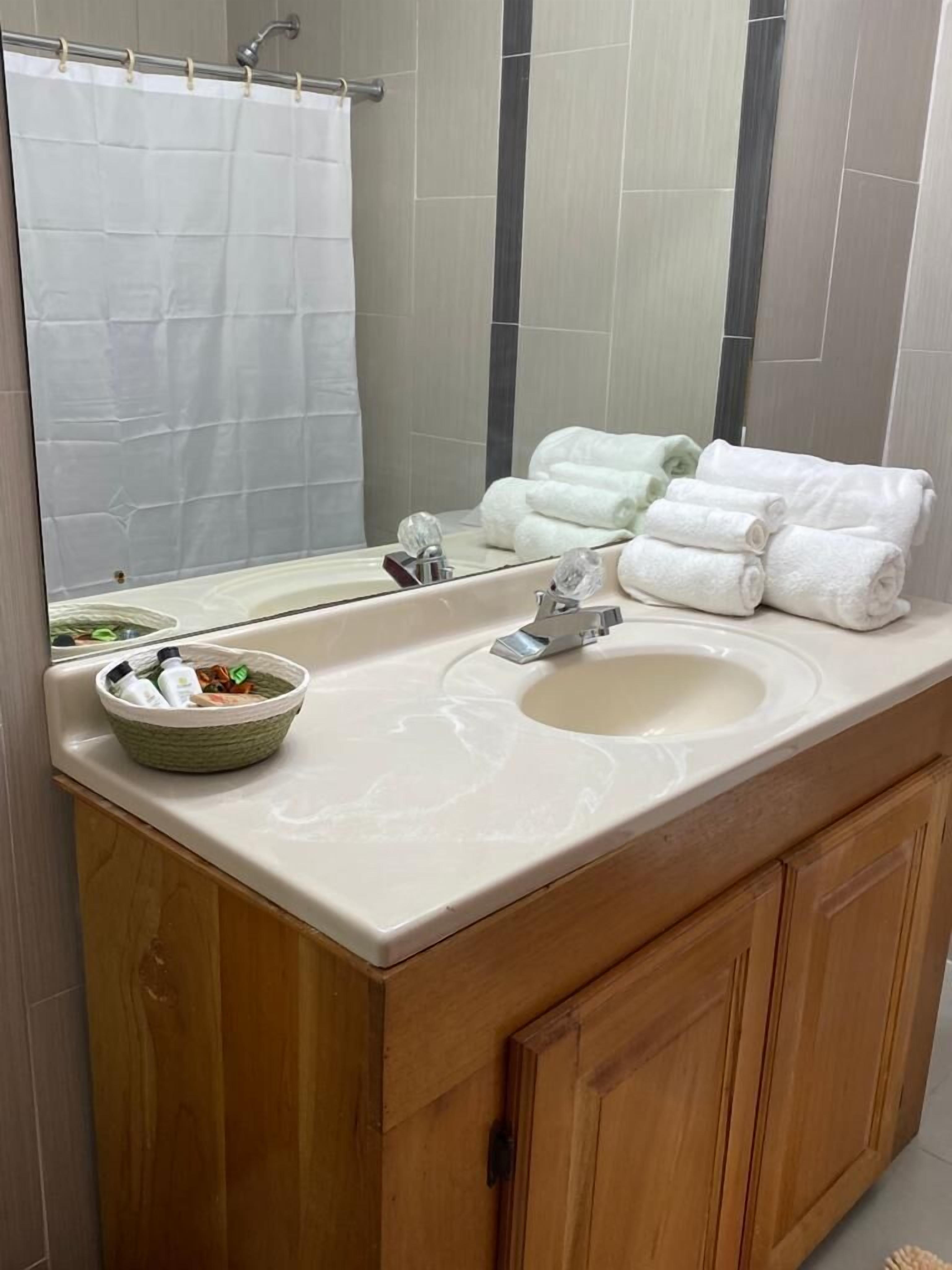 Deluxe Double Room | Bathroom
