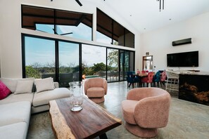 Deluxe Villa | Living area - Alaya Yoga & Surf & Retreat (Canas)