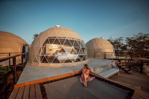 In-room safe, free WiFi, bed sheets - Alaya Yoga & Surf & Retreat (Canas)