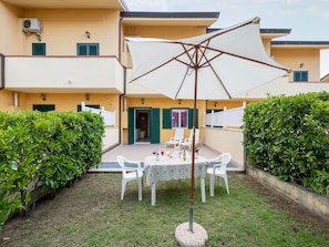 Villa | Exterior