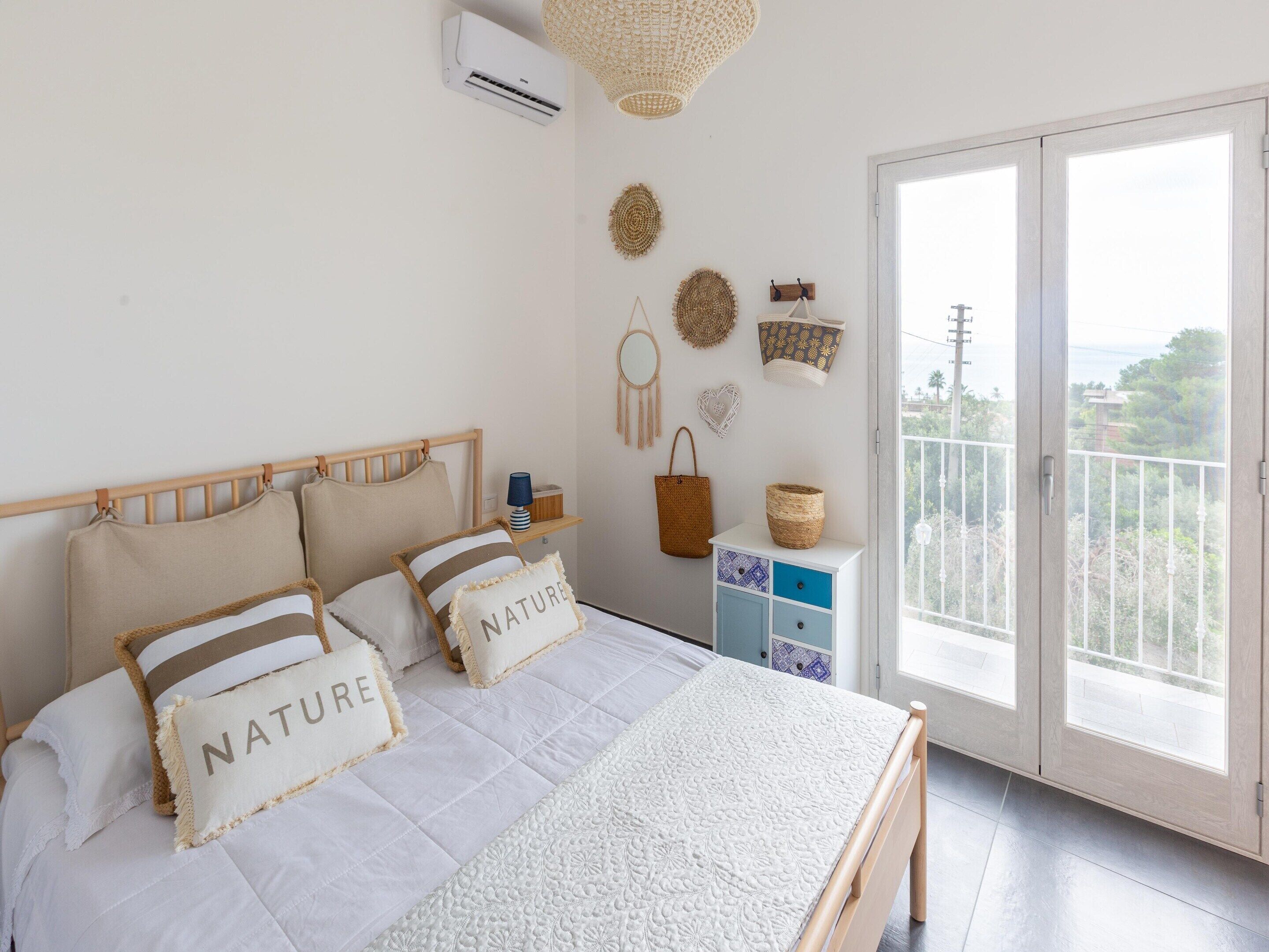 House | 2 bilik tidur, cadar katil 