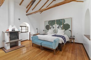 Deluxe Room | Premium bedding, Select Comfort beds, in-room safe - Andenes (Cusco)