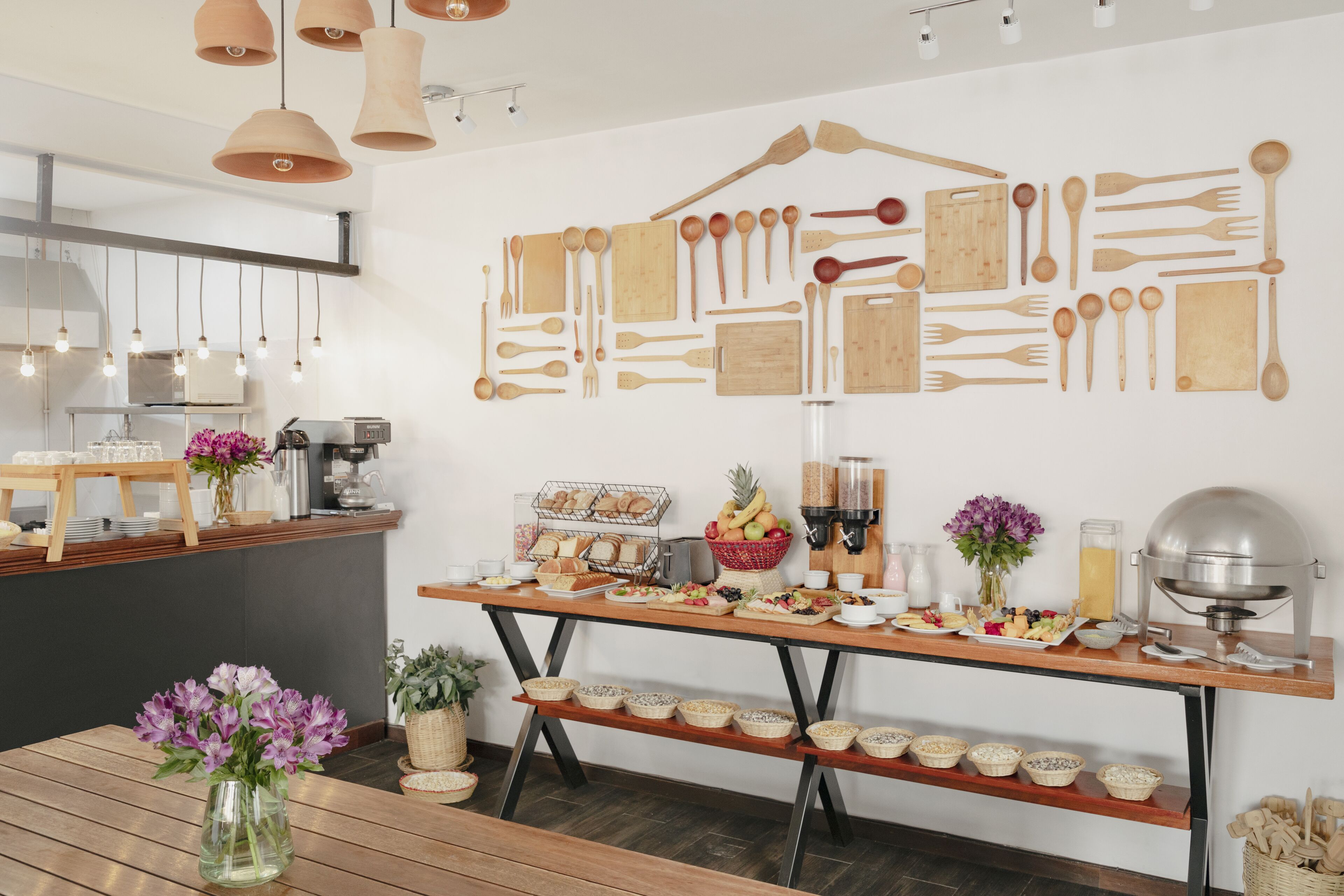 Free daily buffet breakfast