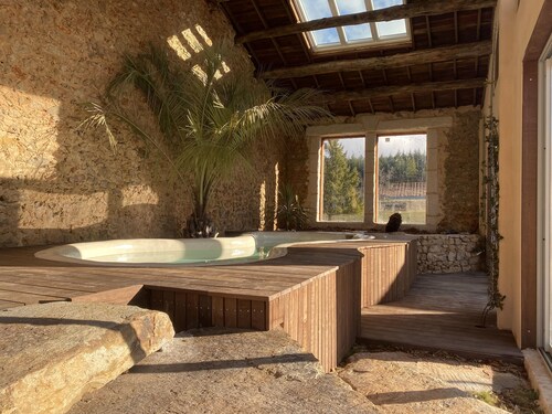 Domaine de Servières - Le Grand GîteSite naturel protégé et animaux de la ferme