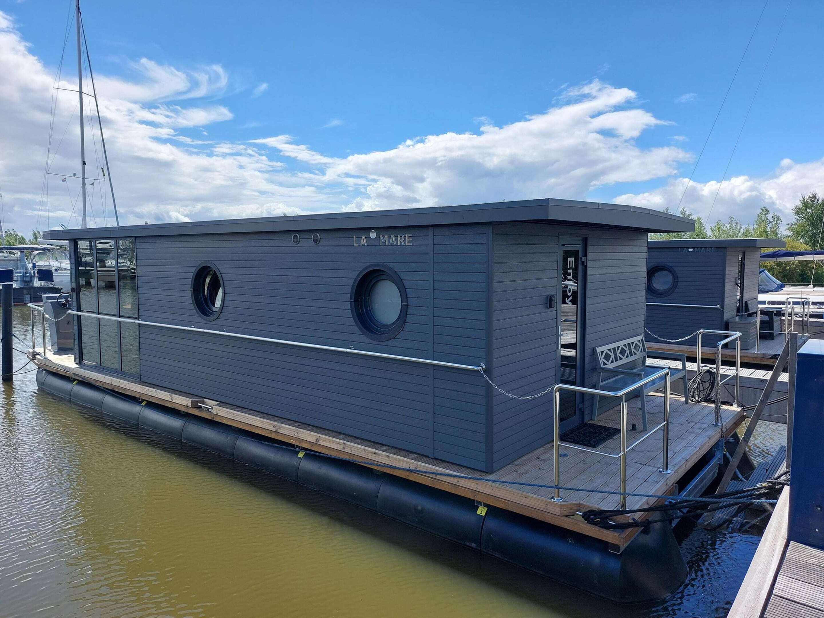 Mobile Home | Exterior