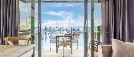 Mobil Karavan | Area keluarga