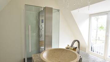 Villa | Bathroom