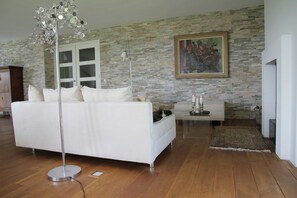 Villa | Interior