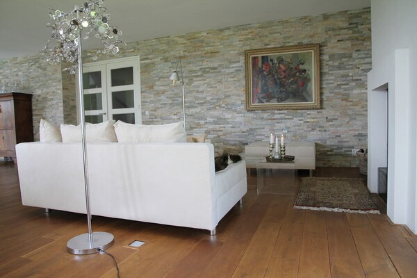 Spacious Villa In Bergen In Mountains With Garden Near Sea - Bergen