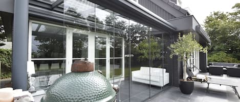 Villa | Balcony