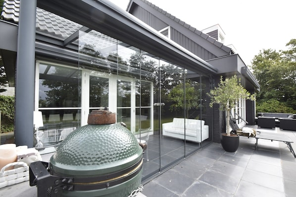 Villa | Balcón
