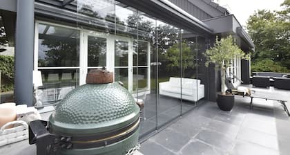 Bergen Mountain Villa, Garden & Sea