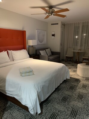 Room - Coachella 2026! 1st Weekend Marriott Shadow Ridge Studio (Palm Desert)