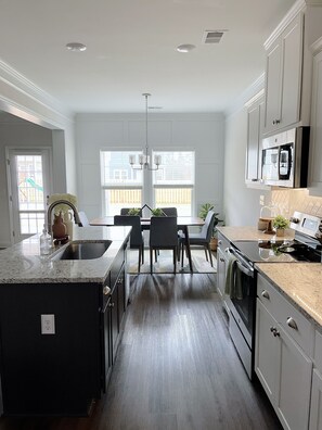 Fridge, microwave, oven, stovetop - Masters Rental, New home (North Augusta)