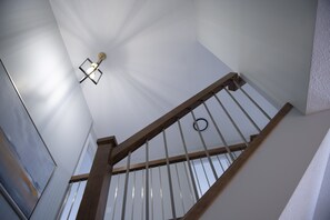 Interior - Urban Oasis|1min to Whyte Ave|5mins to UofA (Edmonton)