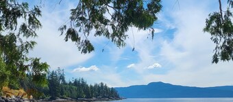 Frolander Bay Resort - Tiny Cottages
