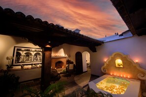 Deluxe Suite, 1 King Bed | Terrace/patio - Villa Las Mil Flores (Antigua Guatemala)