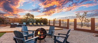 ✨Amazing Views✨Backyard Trails 🏜️Close to National Park, Shops, Restaurants ☕️