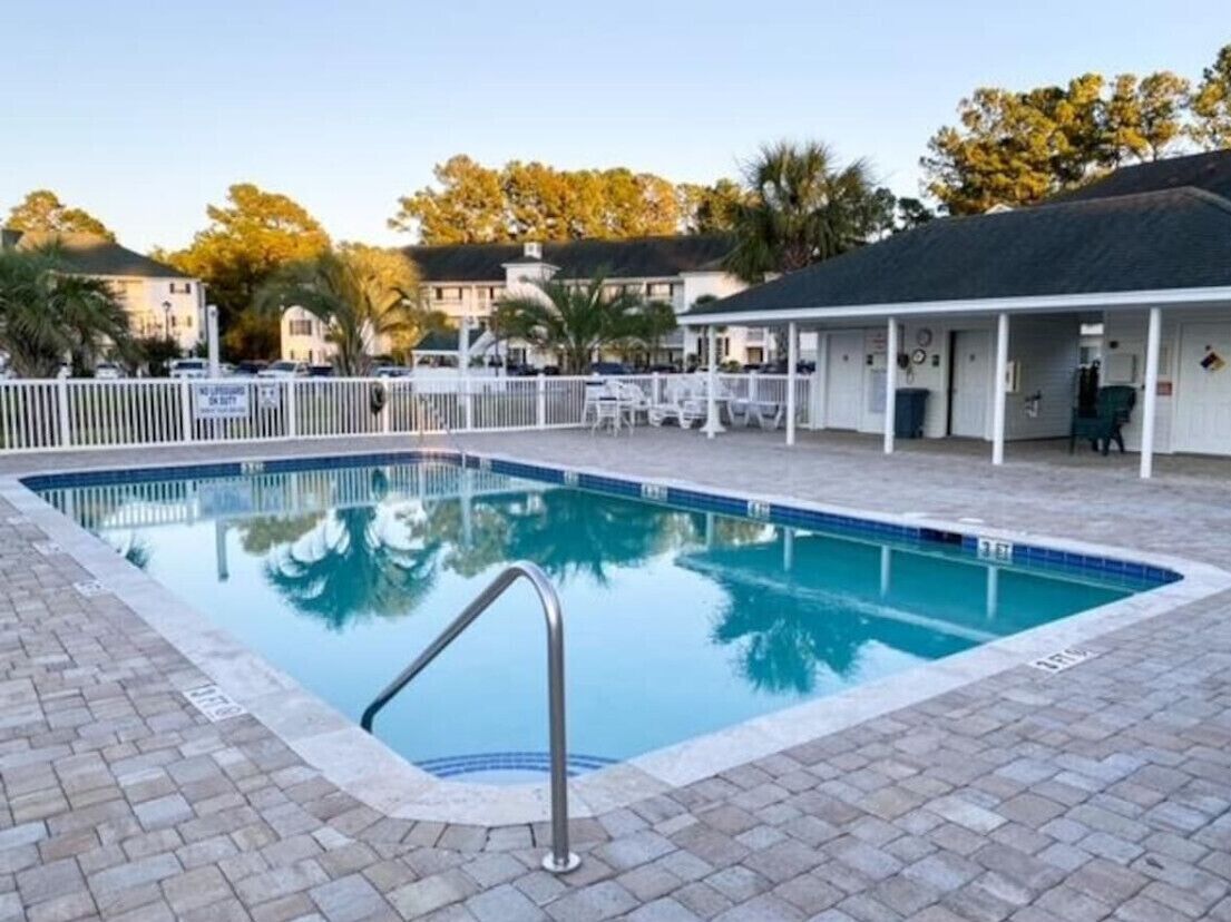 Innenpool, Außenpool