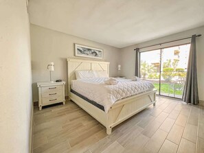 1 bedroom, WiFi, bed sheets - MB - 51-12- 1 Bedroom - Pool - Close To The Beach (Myrtle Beach)