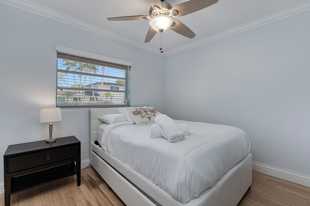 Miami Dream Home /Heated Pool / Jacuzzi /Fire Pit / BBQ Area