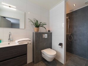 House | Bathroom