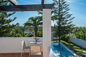 Outdoor pool - Charming villa with garden and private pool  (Marbella)