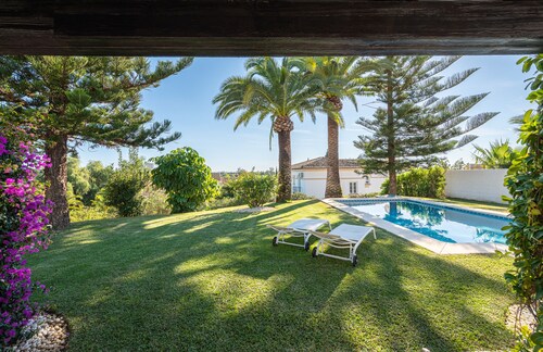 Charming villa with garden and private pool 