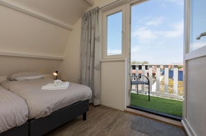 2 bedrooms, bed sheets
