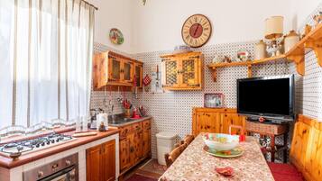 House | Private kitchen | Highchair