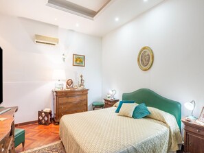 House | 6 bedrooms, bed sheets - Casa Vacanze ad Assoro con Giardino (Assoro)