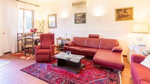 Living area - Casa Vacanze ad Assoro con Giardino (Assoro)