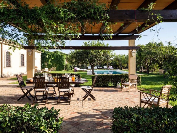 Dining - Belvilla by OYO Villa del Sirio (Syracuse)