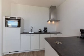 Apartment | Dapur peribadi | Kerusi tinggi 