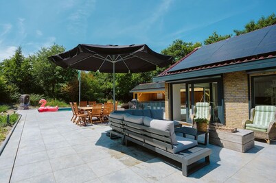 Luxurious 16-person Villa With Swimming Pool Sauna Outdoor Kitchen With BBQ