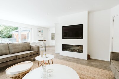 Luxurious 16-person Villa With Swimming Pool Sauna Outdoor Kitchen With BBQ